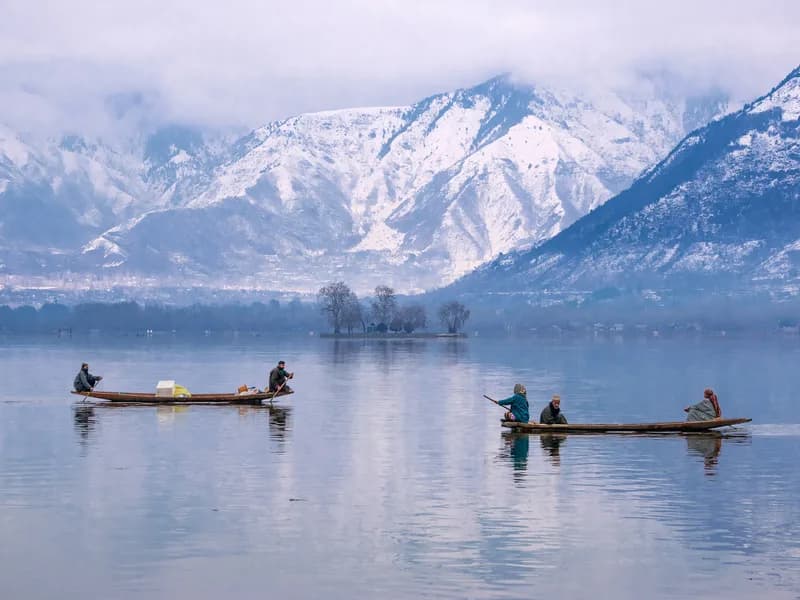 Dal Lake and Himalayan mountains, Kashmir